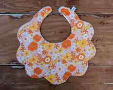 Load image into Gallery viewer, Scalloped Floral Bibs