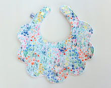 Load image into Gallery viewer, Scalloped Floral Bibs