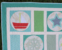 Load image into Gallery viewer, Nautical Applique Quilt
