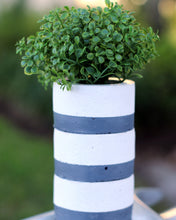 Load image into Gallery viewer, 3 Paint Dipped Round Mini Concrete Planters
