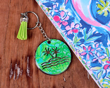 Load image into Gallery viewer, Tropical Round Key Chains