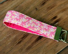 Load image into Gallery viewer, Modern Floral Wristlet Key Fobs