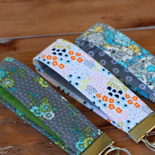Load image into Gallery viewer, Floral Wristlet Key Fob