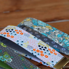 Load image into Gallery viewer, Floral Wristlet Key Fob
