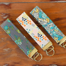 Load image into Gallery viewer, Floral Wristlet Key Fob