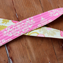 Load image into Gallery viewer, Floral Damask Camera Strap