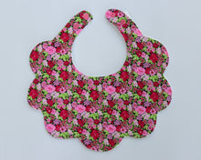 Load image into Gallery viewer, Scalloped Floral Bibs
