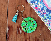 Load image into Gallery viewer, Tropical Round Key Chains
