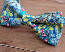 Load image into Gallery viewer, Men&#39;s Liberty of London High Summer Flower Show Adlington Hall Cotton Bow Tie
